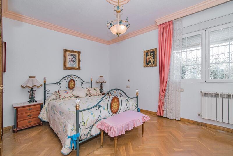 6 Schlafzimmer Villa zu verkaufen