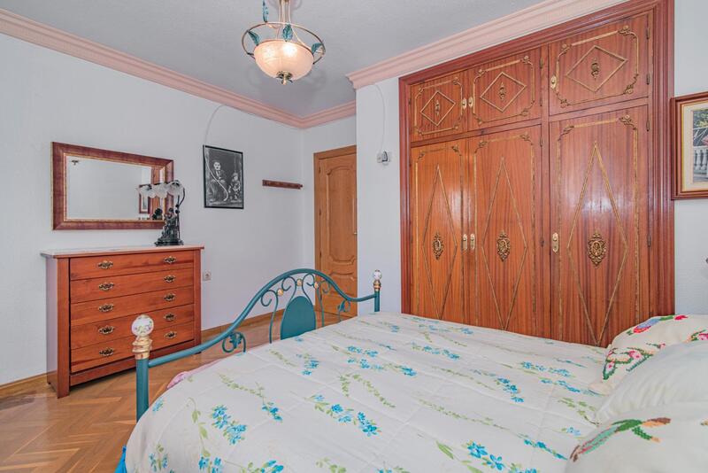 6 Schlafzimmer Villa zu verkaufen