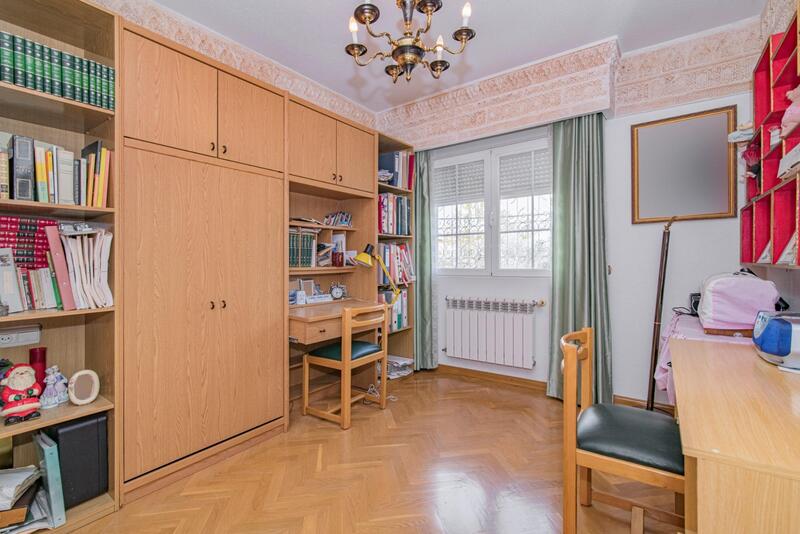6 Schlafzimmer Villa zu verkaufen
