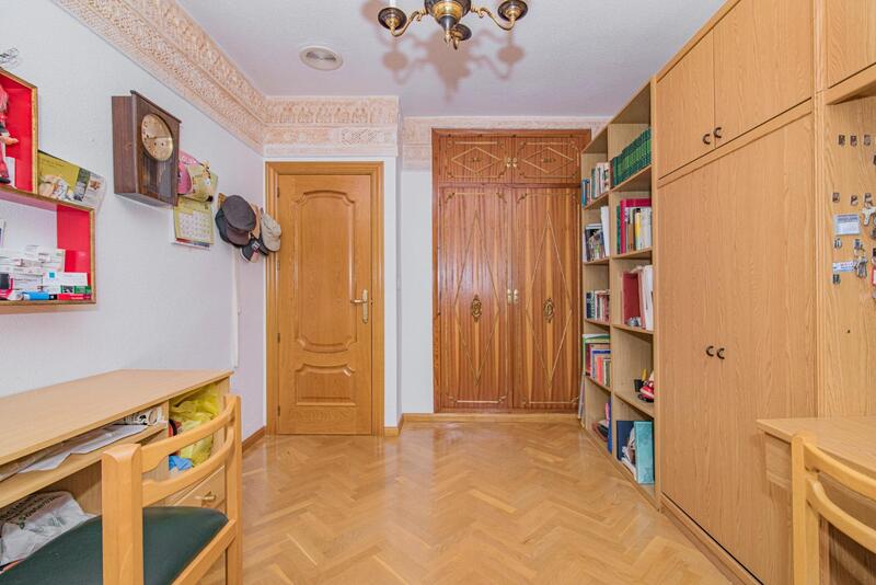 6 Schlafzimmer Villa zu verkaufen