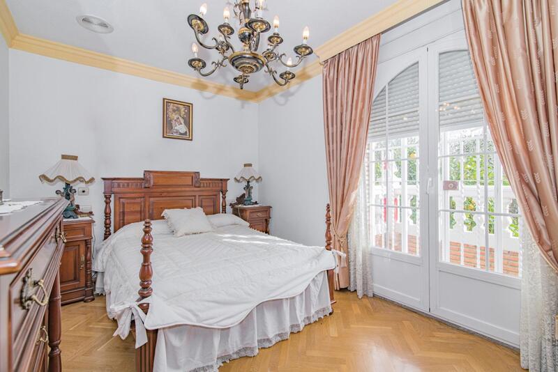6 Schlafzimmer Villa zu verkaufen