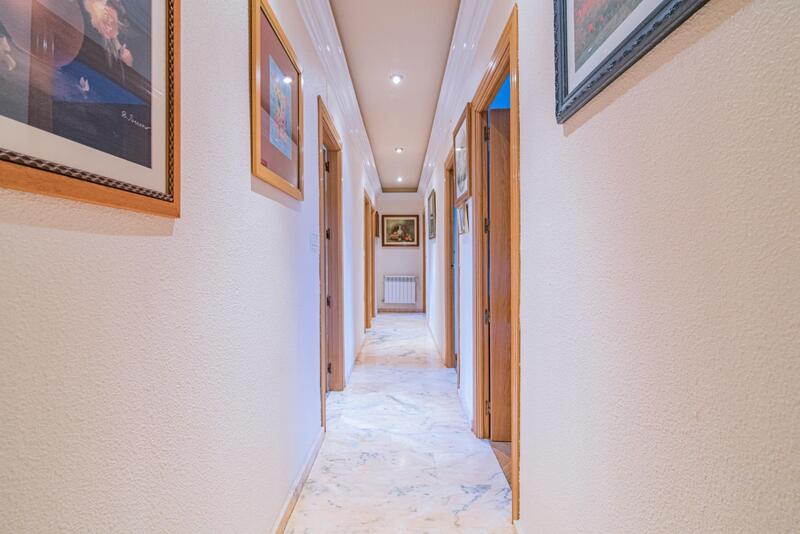 6 Schlafzimmer Villa zu verkaufen