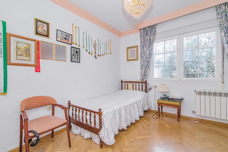 6 Schlafzimmer Villa zu verkaufen
