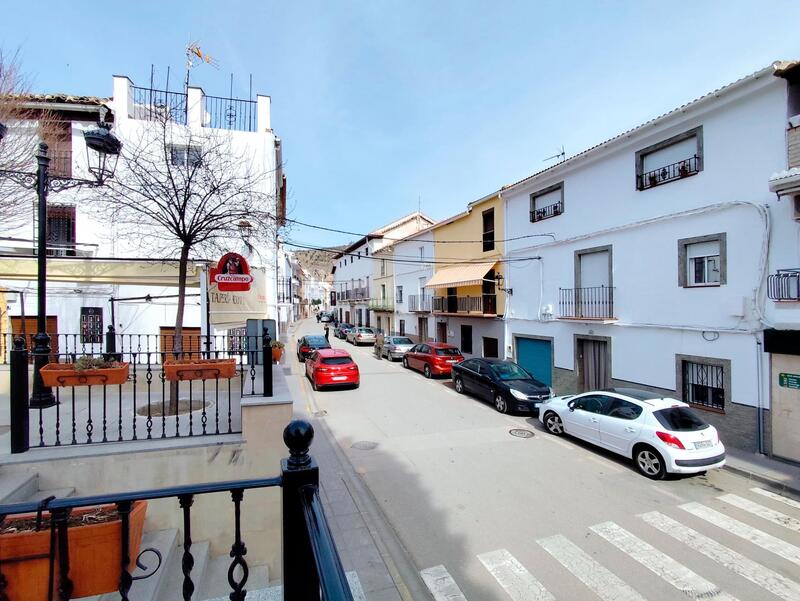 Townhouse for sale in Montejicar, Granada