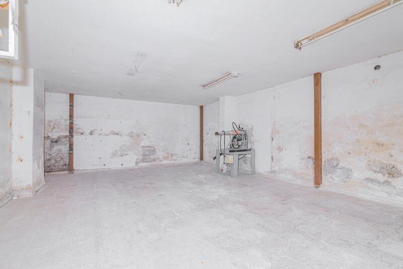 2 bedroom Commercial Property for sale