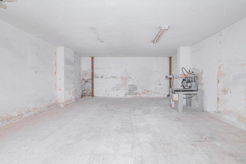 2 bedroom Commercial Property for sale