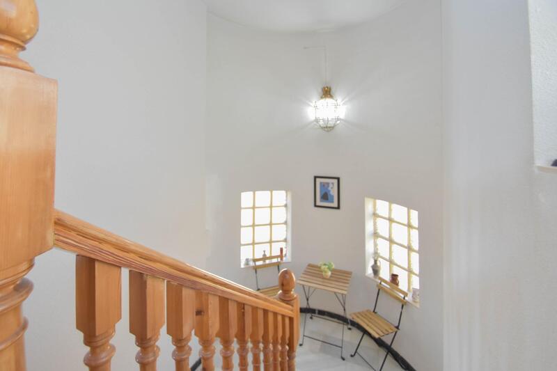 10 sovrum Villa till salu