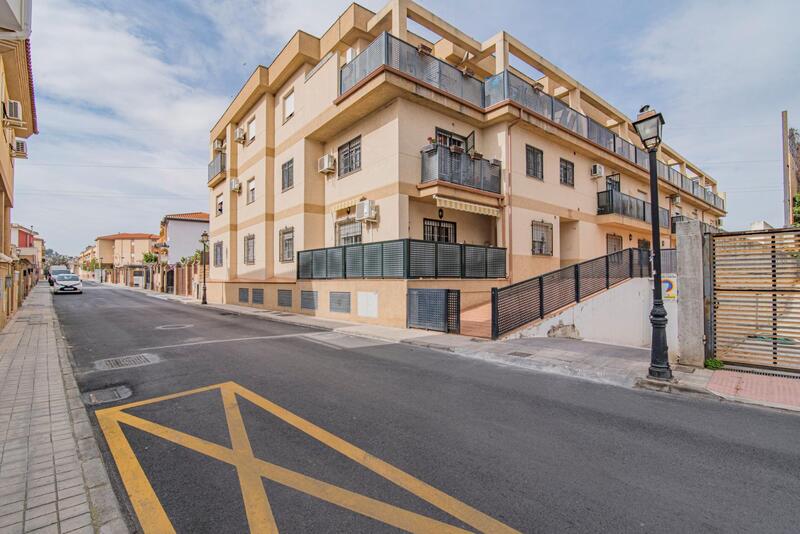 Apartment for sale in Las Gabias, Granada