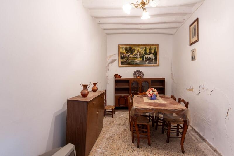 5 slaapkamer Grotwoning Te koop