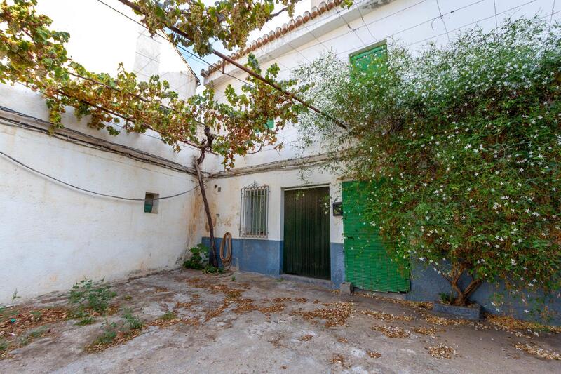 5 slaapkamer Grotwoning Te koop