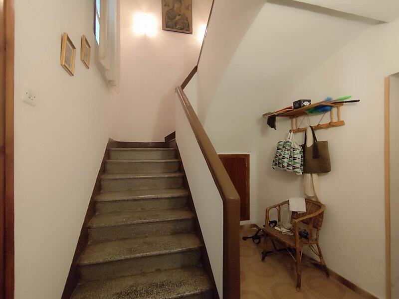 10 Cuarto Casa Cueva en venta