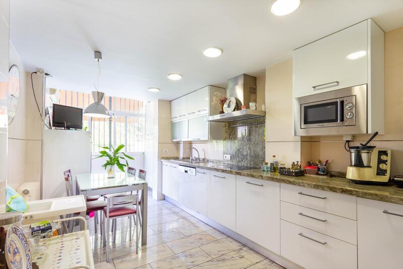 6 soverom Grottehuset til salgs