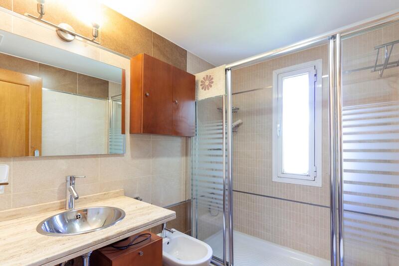 6 soverom Grottehuset til salgs