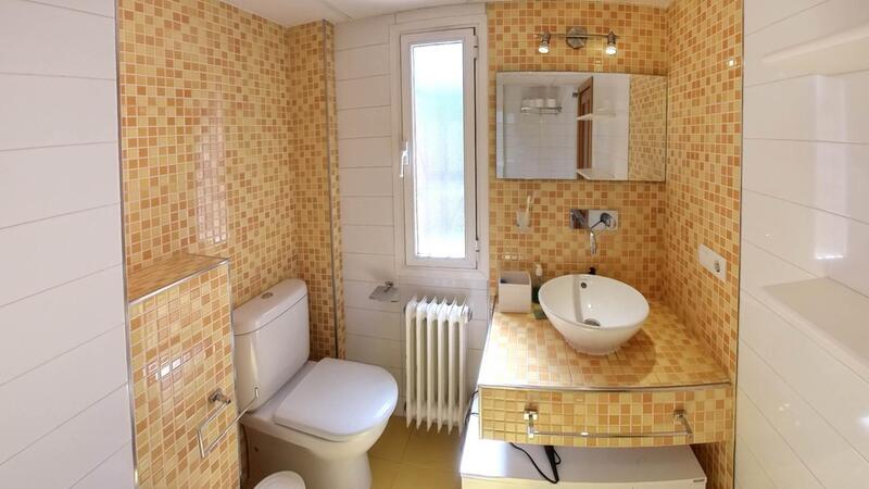 6 soverom Grottehuset til salgs
