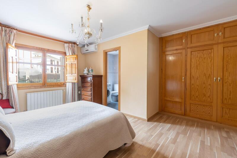 8 Cuarto Villa en venta