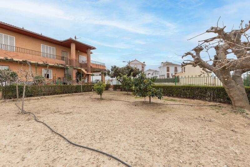 8 Cuarto Villa en venta