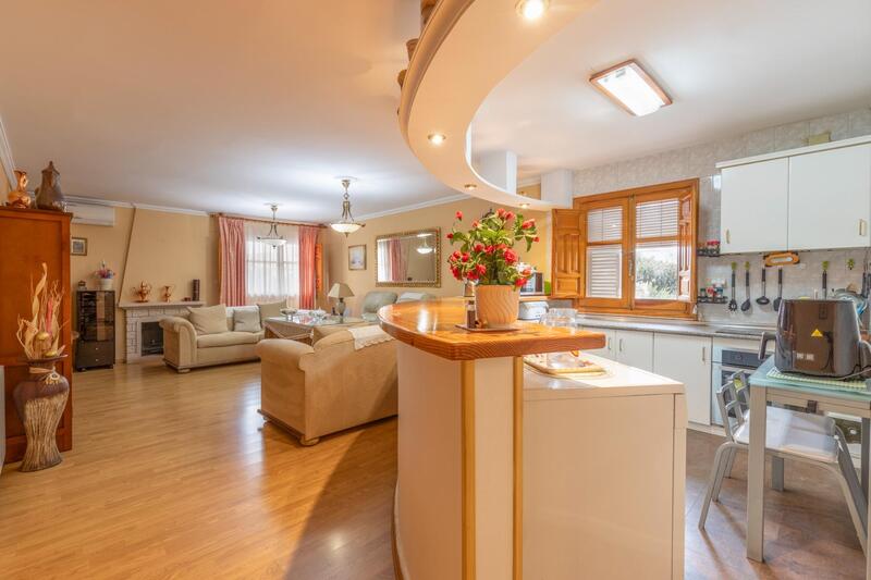 8 Cuarto Villa en venta