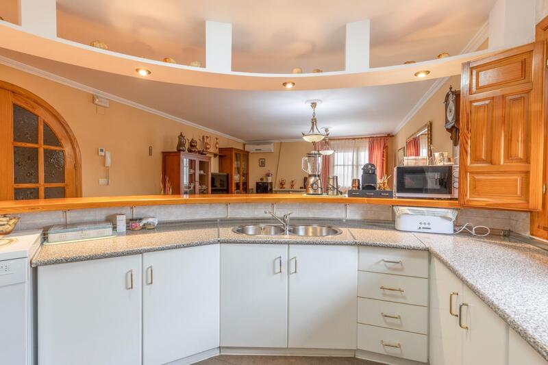 8 Cuarto Villa en venta