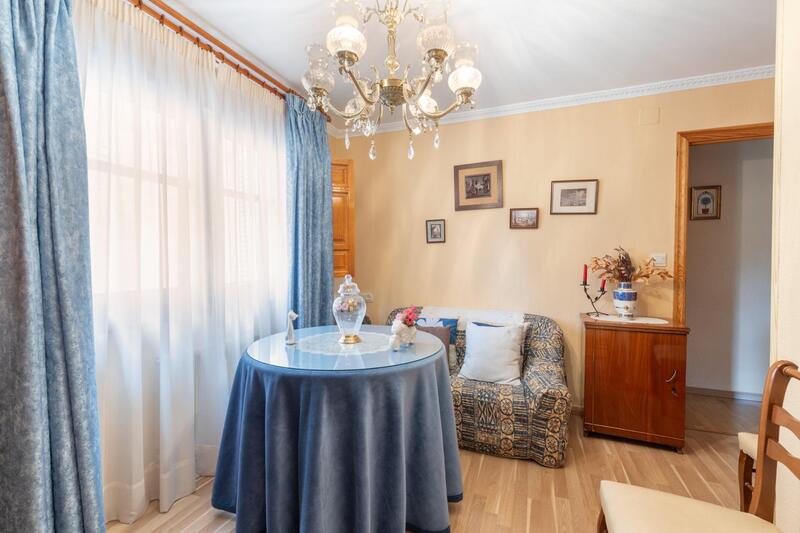 8 Cuarto Villa en venta