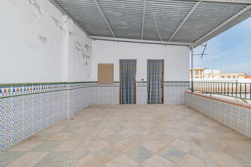 3 slaapkamer Grotwoning Te koop