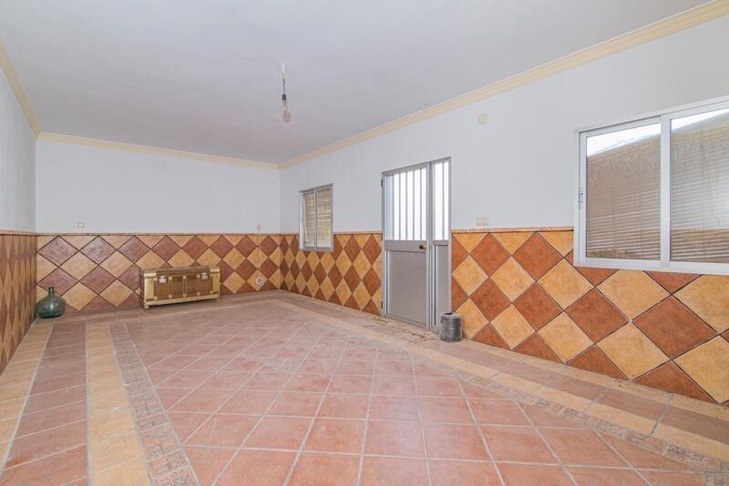 3 slaapkamer Grotwoning Te koop