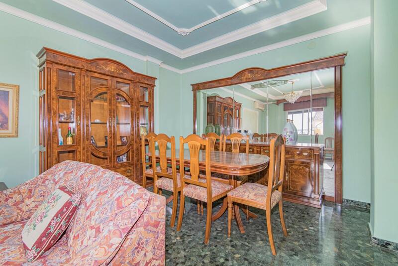 3 slaapkamer Grotwoning Te koop