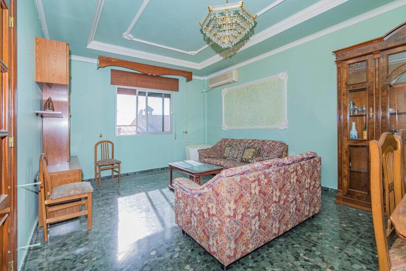 3 slaapkamer Grotwoning Te koop