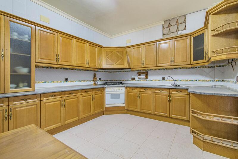 3 slaapkamer Grotwoning Te koop