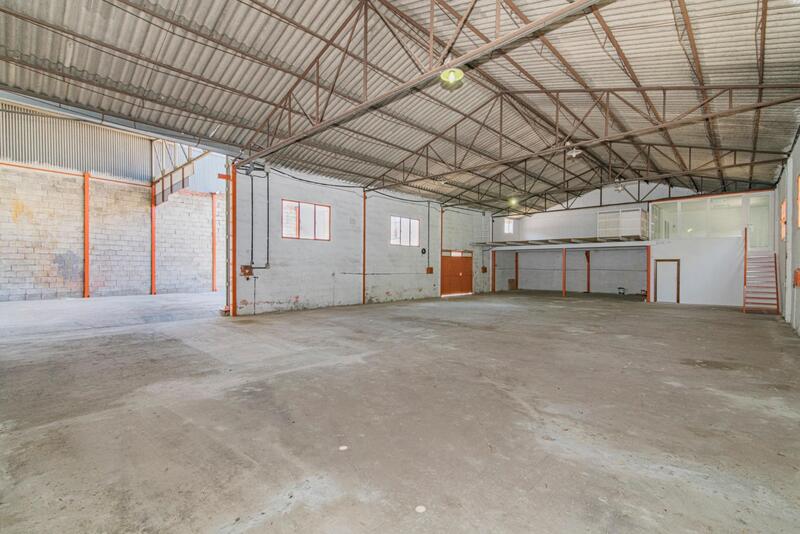 3 bedroom Commercial Property for sale