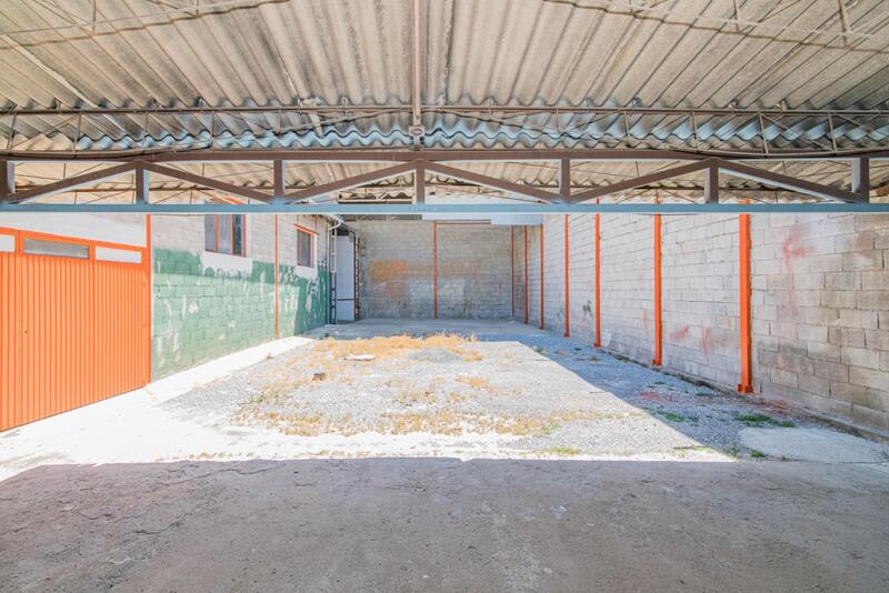 3 bedroom Commercial Property for sale