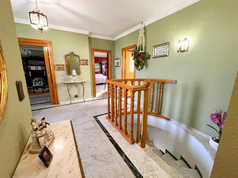 5 soveværelse Villa til salg