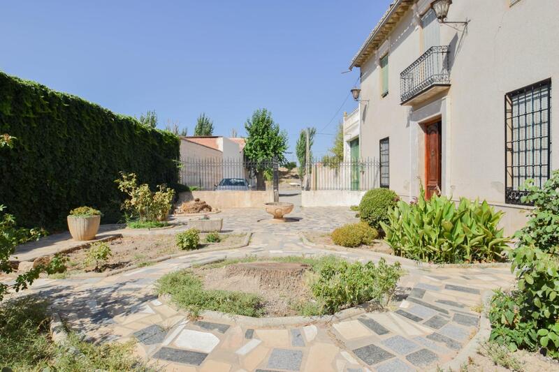 Cave House for sale in Pinos Puente, Granada