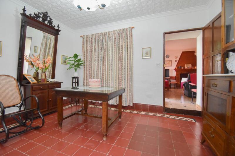 3 slaapkamer Grotwoning Te koop