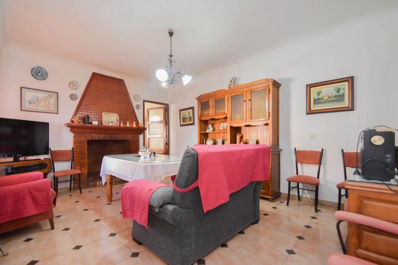 3 slaapkamer Grotwoning Te koop
