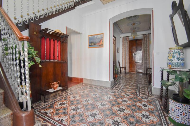 3 slaapkamer Grotwoning Te koop