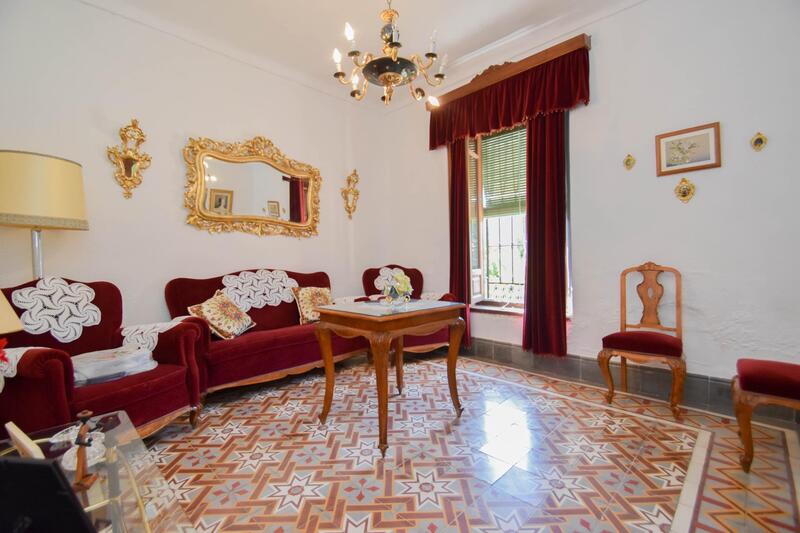 3 slaapkamer Grotwoning Te koop