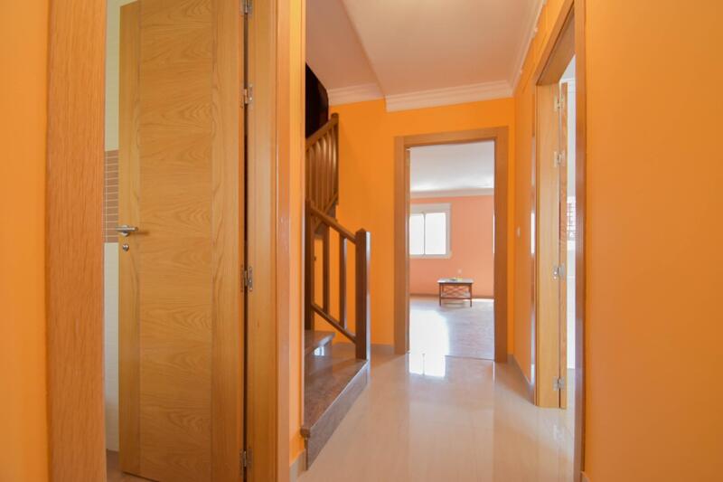 3 slaapkamer Grotwoning Te koop