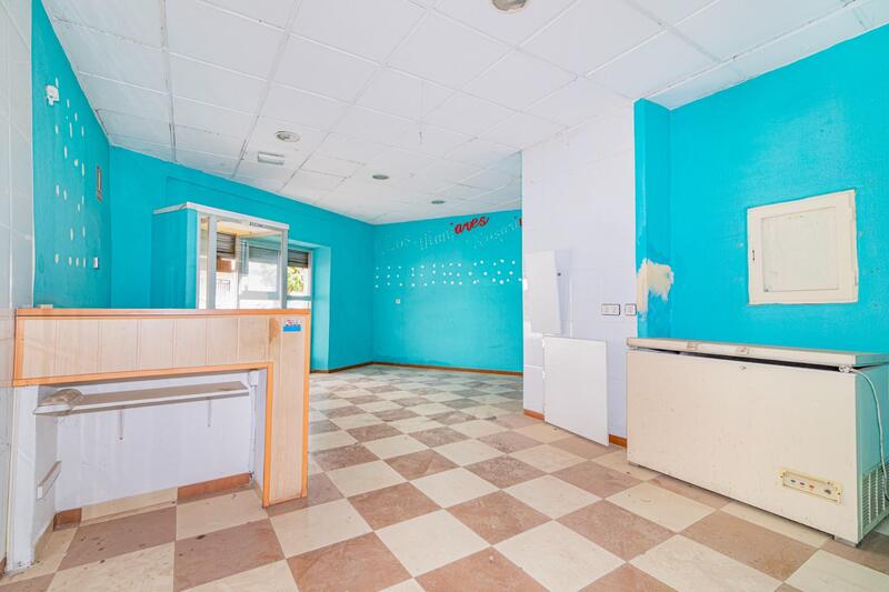 Grottehuset til salgs