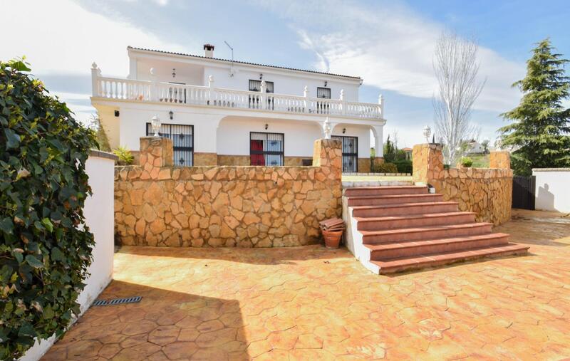 Villa for sale in Moraleda de Zafayona, Granada