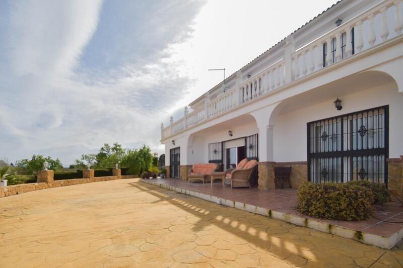 5 bedroom Villa for sale
