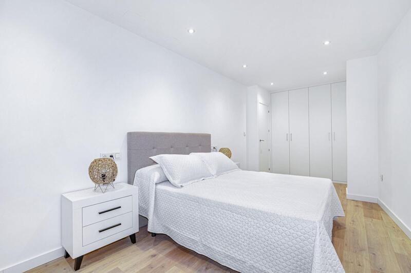 4 bedroom Apartment for sale