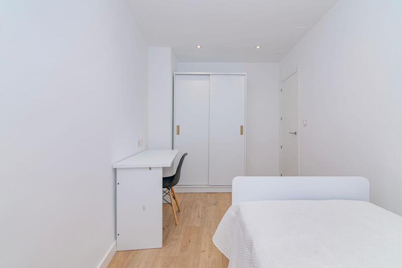 4 bedroom Apartment for sale