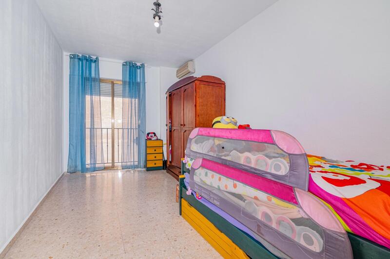 3 slaapkamer Grotwoning Te koop