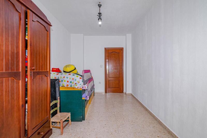 3 slaapkamer Grotwoning Te koop