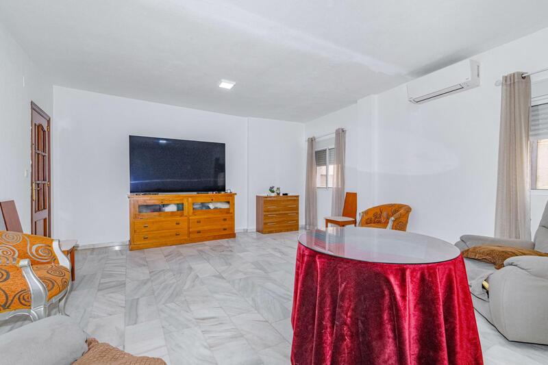 3 slaapkamer Grotwoning Te koop