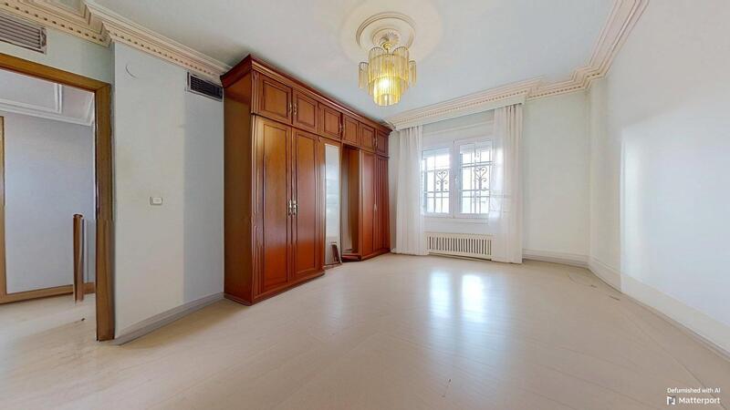 4 slaapkamer Grotwoning Te koop