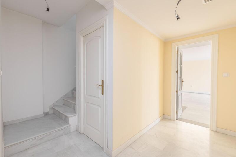 5 Cuarto Casa Cueva en venta