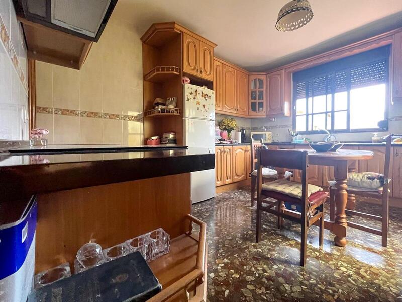 3 bedroom Commercial Property for sale