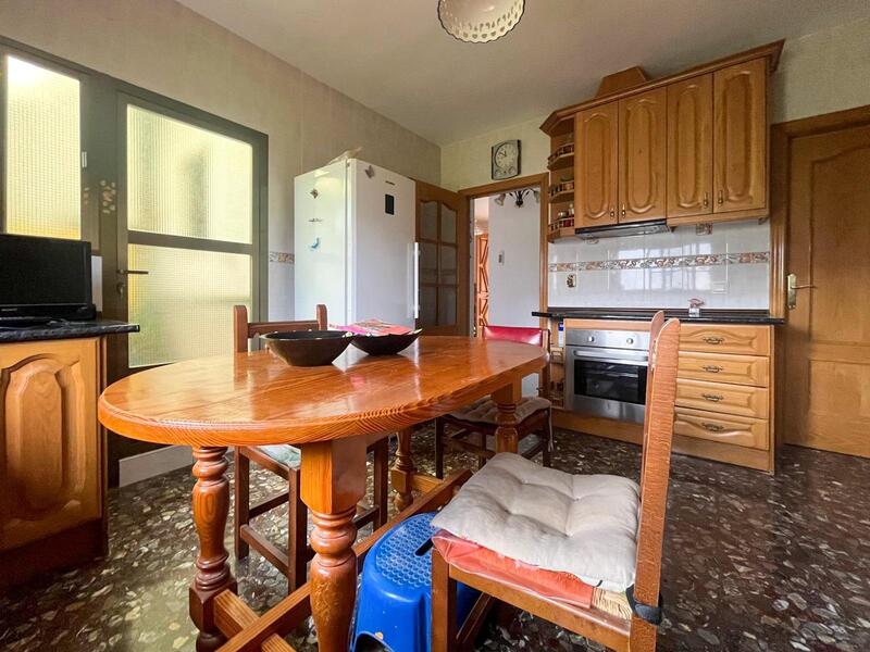 3 bedroom Commercial Property for sale