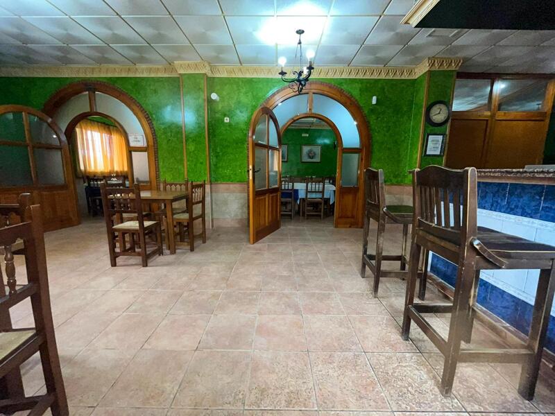 3 bedroom Commercial Property for sale